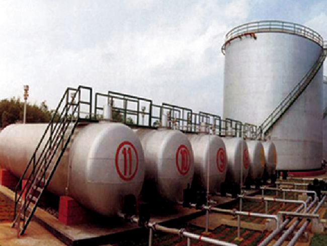 旅顺基地油罐(图1)